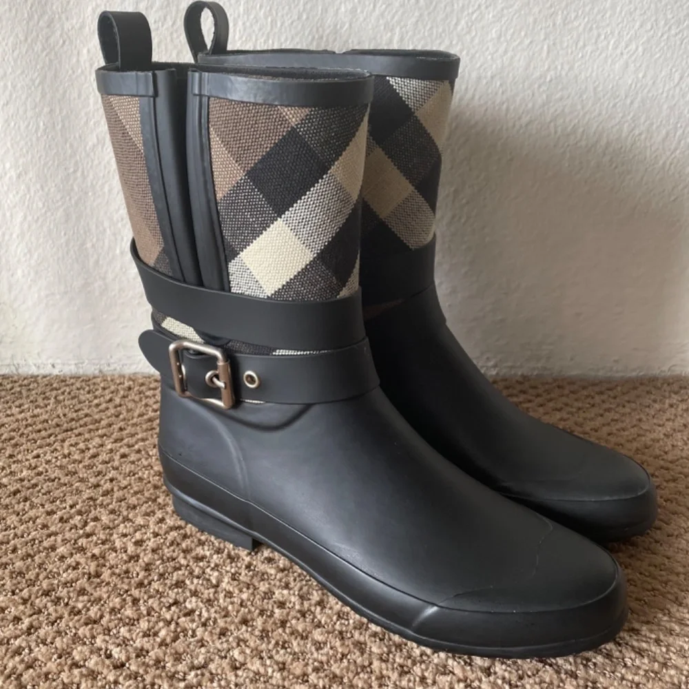 Burberry Mid-calf Boots Sz. 37 + FREE  Rubber Cleaning Set